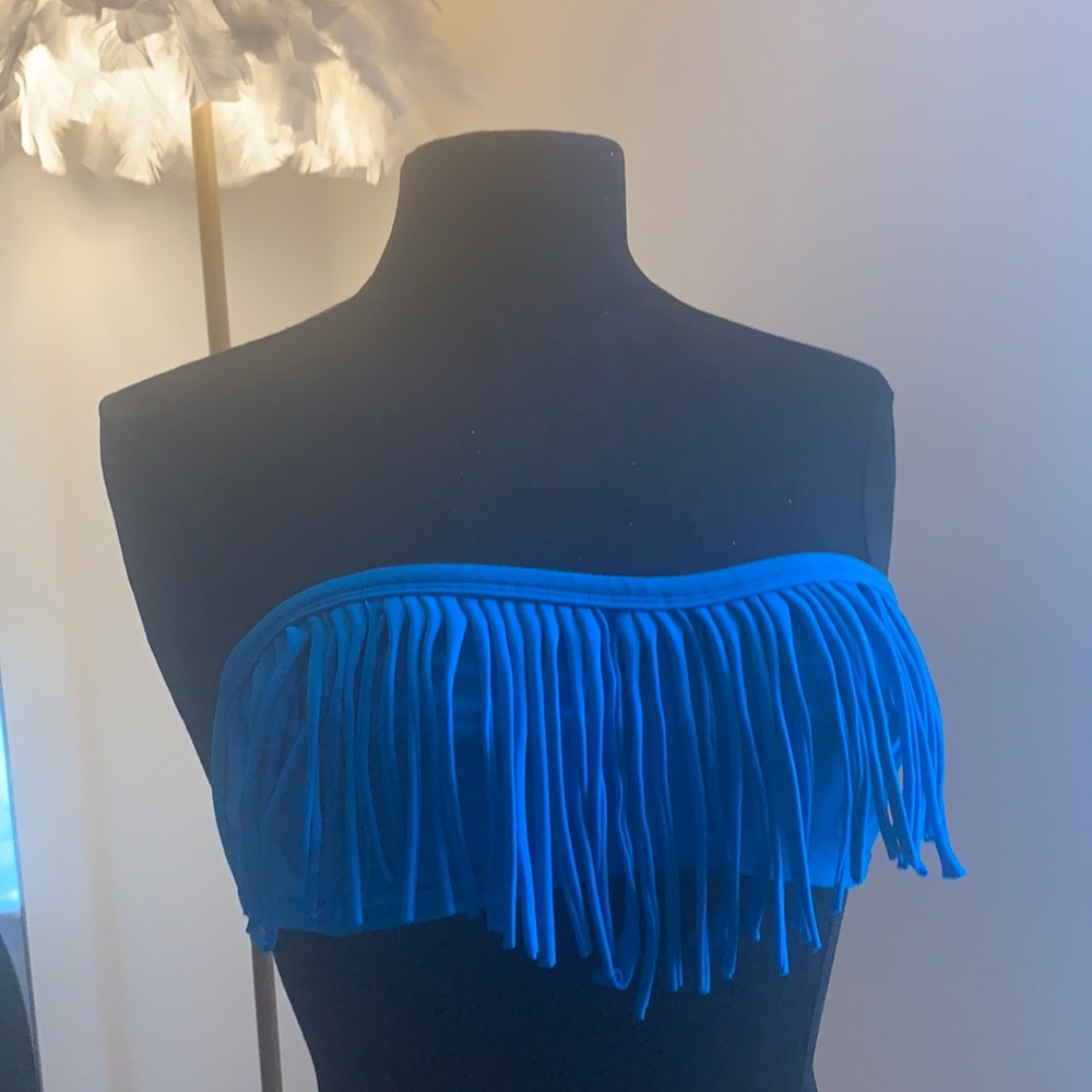 STRINGY BIKINI TOP